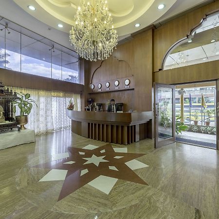 Hotel Treebo Crystal Castle Bangalore Esterno foto