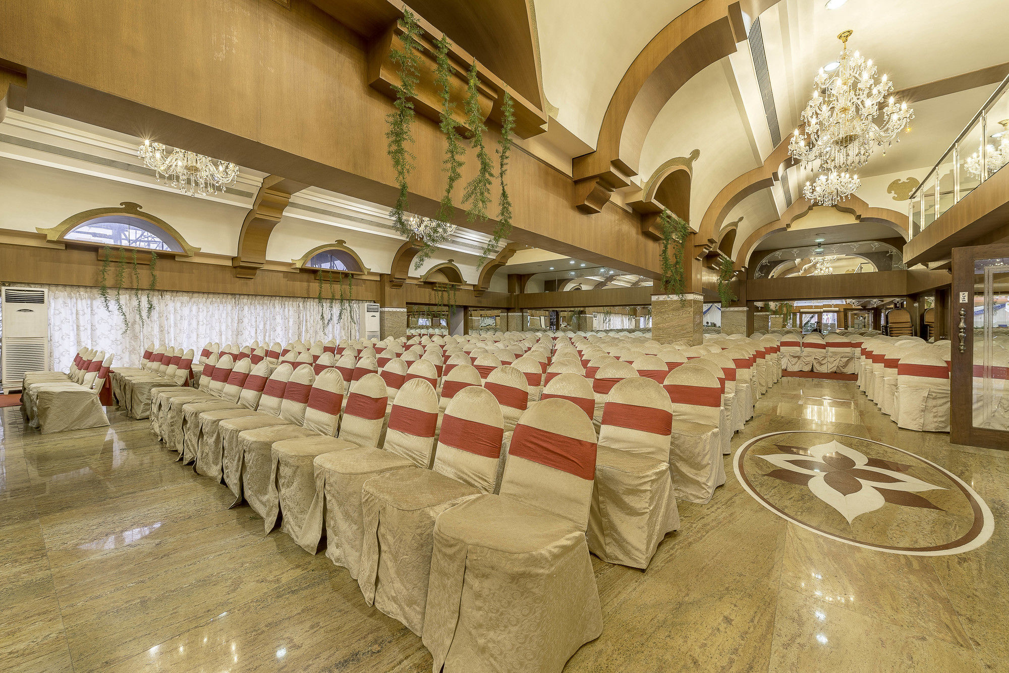 Hotel Treebo Crystal Castle Bangalore Esterno foto